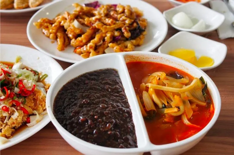 Thưởng thức mì Jajangmyeon ngon nổi tiếng tại Hàn Quốc