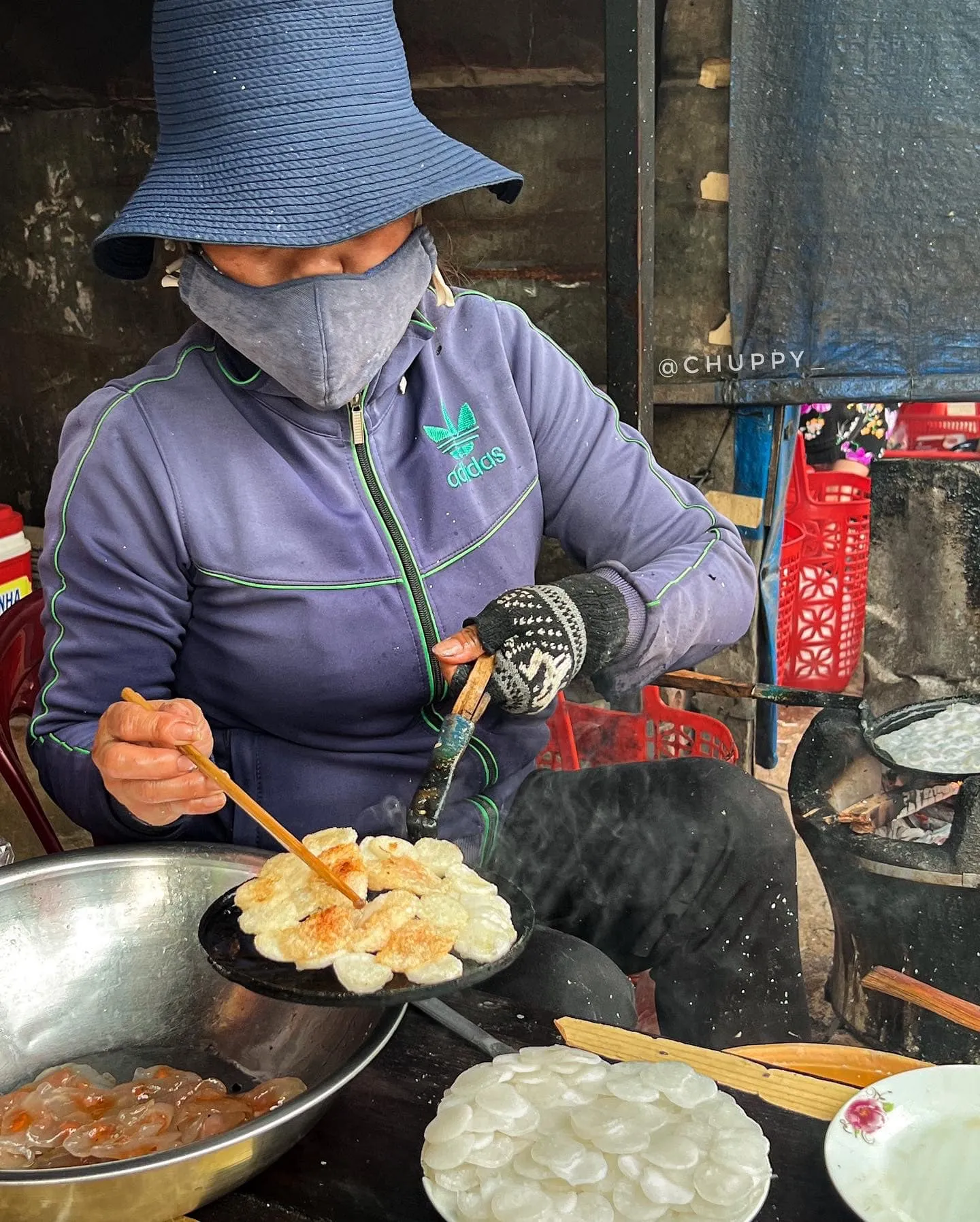 Tiệm bánh chiên cô Hai, quán ngon tuổi thơ của người dân phố núi