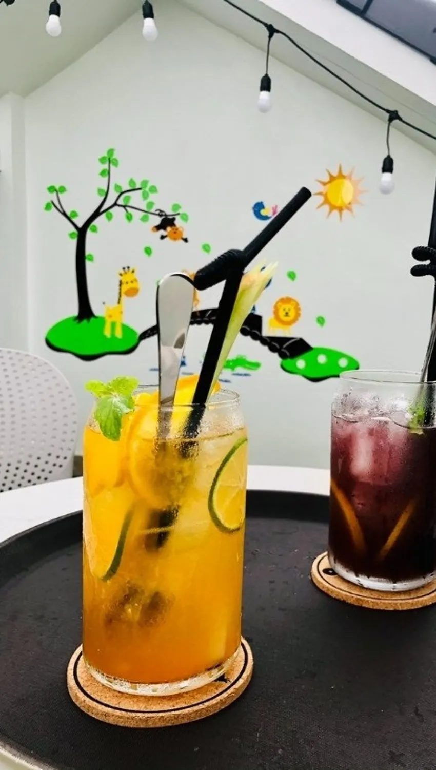 Tìm về bầu trời thơ mộng, êm đềm từ góc nhìn của Rio Coffee & Tea