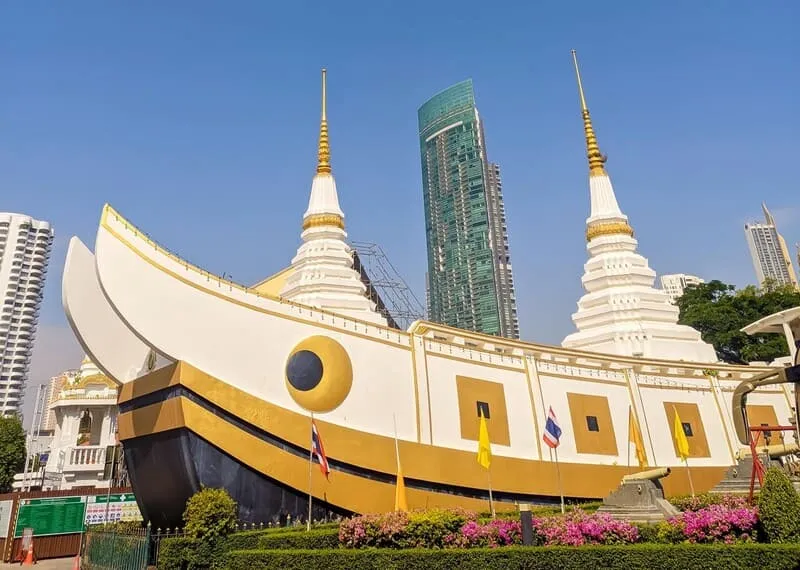 Tìm về Chùa thuyền Wat Yan Nawa giữa lòng Thủ đô Bangkok