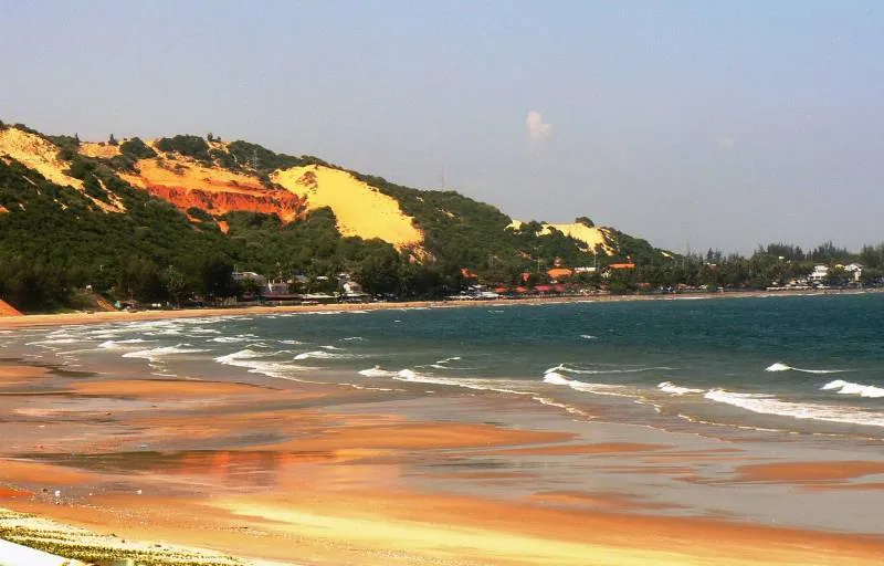 Top 8 bãi biển Phan Thiết, Mũi Né lý tưởng để trốn nóng ngày hè