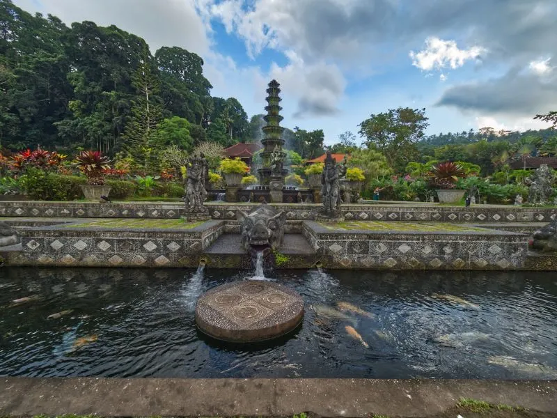 Trải nghiệm cung điện nước Tirta Gangga đầy độc đáo của Bali