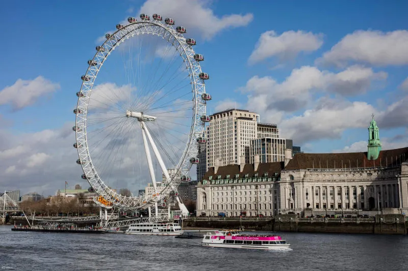 Trải nghiệm vòng quay London Eye đầy kỳ thú tại đất nước Anh