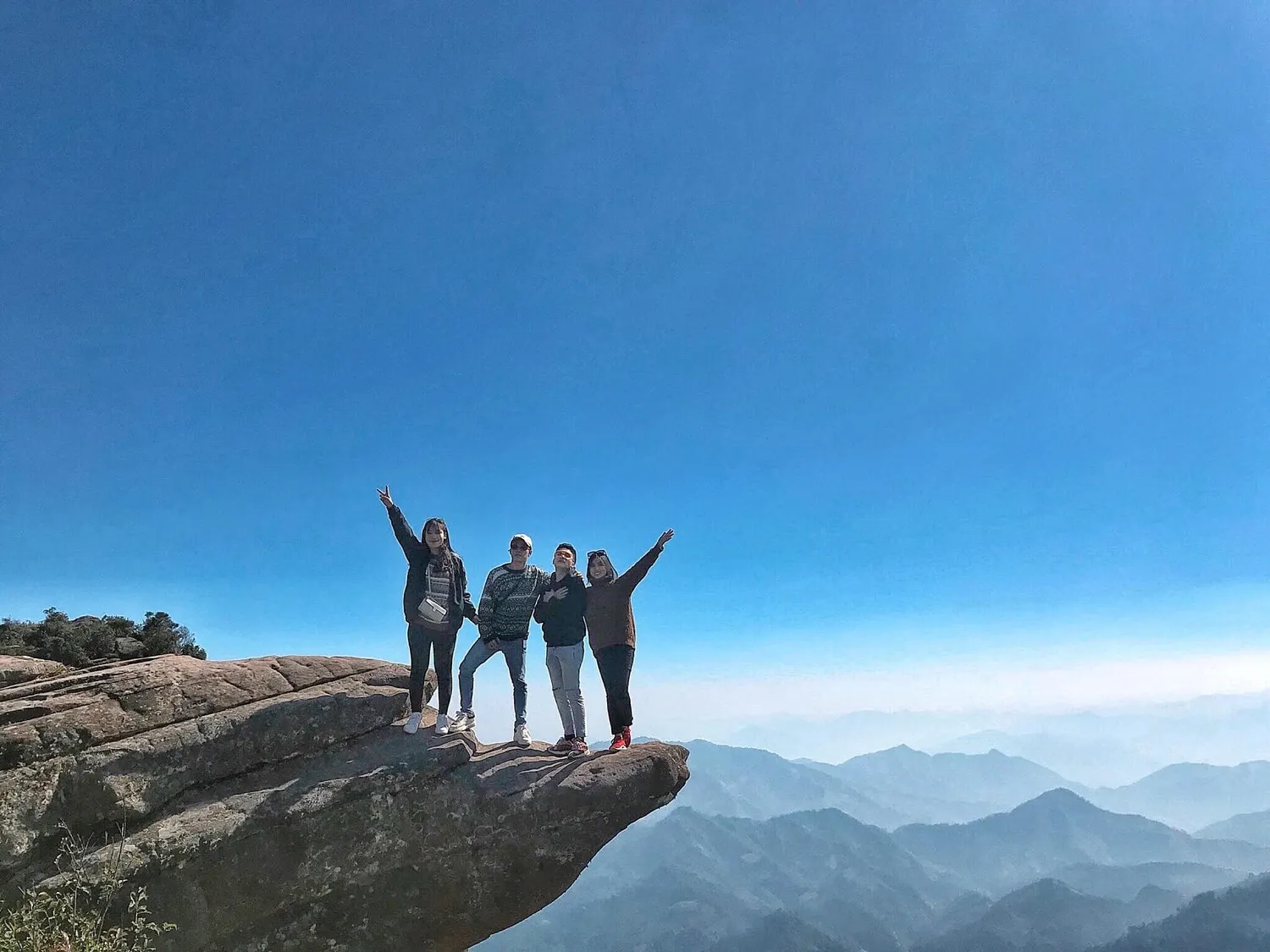 Trekking hay Hiking Mộc Châu có gì khác biệt và nên chọn hình thức nào