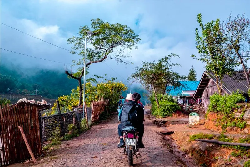 Trekking Nhìu Cồ San, một trong 10 ngọn núi cao nhất Việt Nam