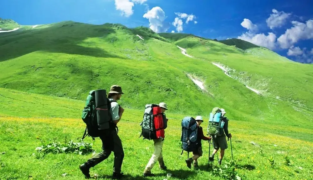 Trekking núi Bà Rá, thử một lần khám phá đại ngàn bao la