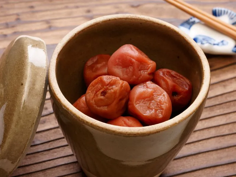 Umeboshi, món mơ muối chua chua mặn mặn khiến bạn u mê