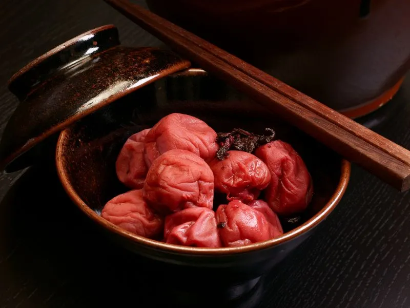 Umeboshi, món mơ muối chua chua mặn mặn khiến bạn u mê