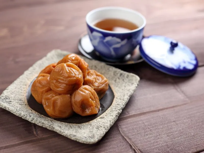 Umeboshi, món mơ muối chua chua mặn mặn khiến bạn u mê