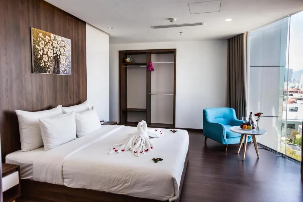 Vẻ đẹp trang nhã của Gold Hotel giữa lòng thành phố biển