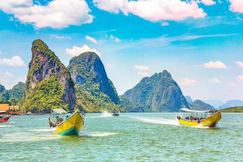 Vịnh Phang Nga nơi biển cả hòa quyện với bầu trời Thái Lan