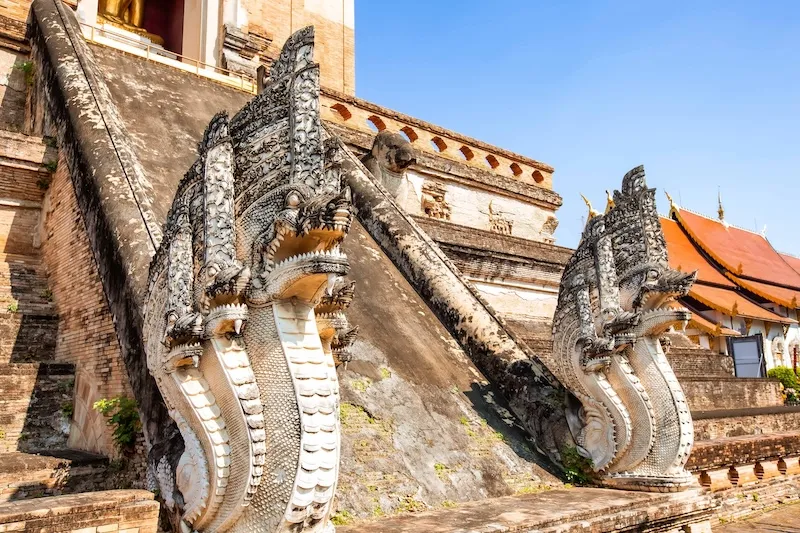 Wat Chedi Luang cổ kính và linh thiêng giữa lòng Chiang Mai