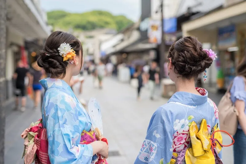 Yukata trang phục truyền thống trong những ngày lễ hội Nhật Bản